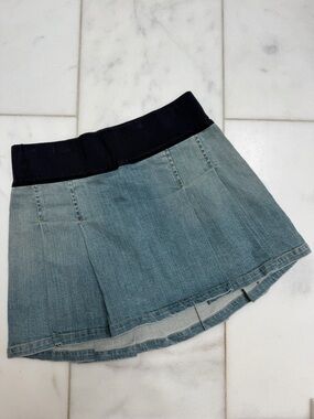 GAP maternity Light Blue Denim Skirt with Navy Stretch Waistband